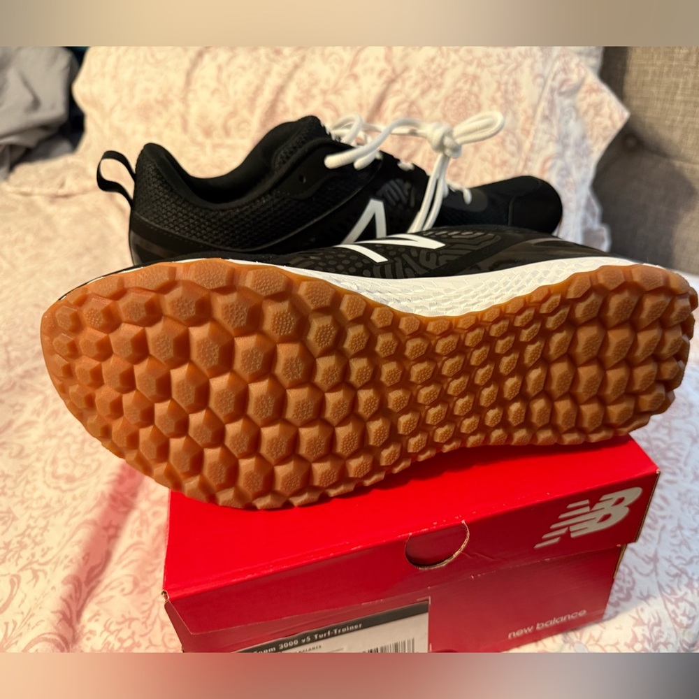 New Balance Black and White Sneakers - Picture 4 of 5